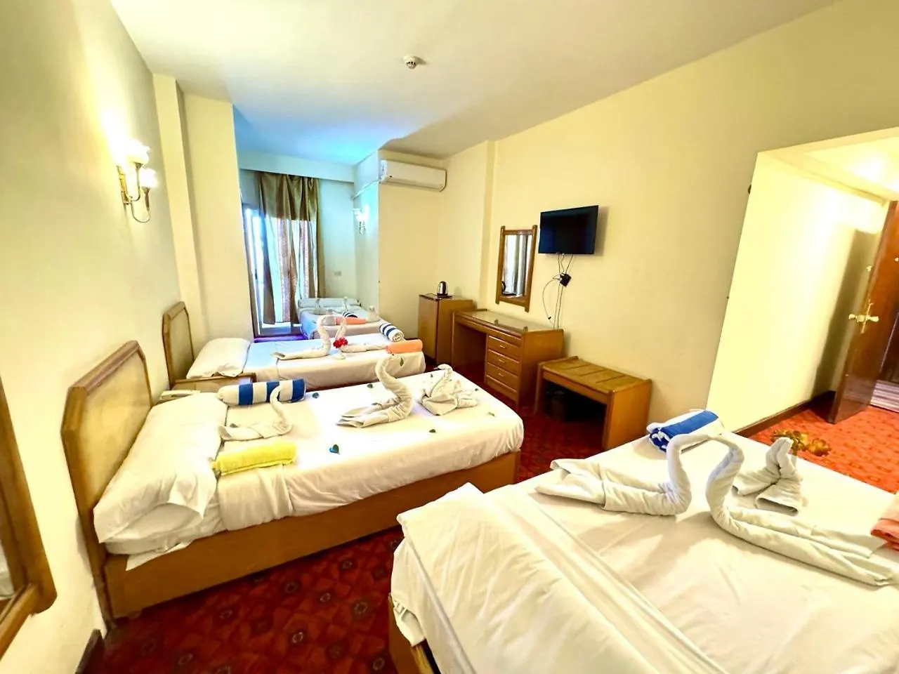 ***  Queens Valley Hotel Luxor Egypt